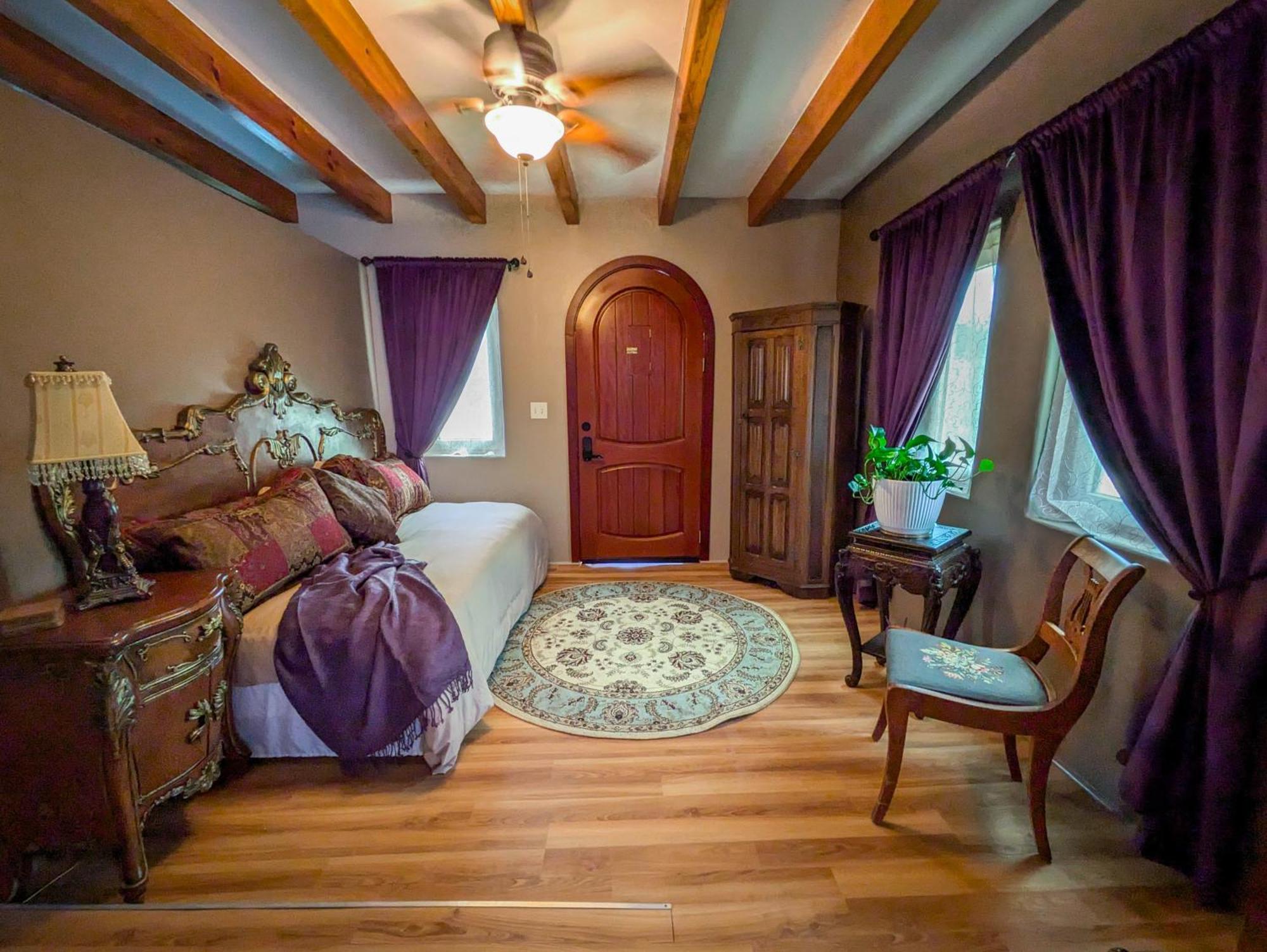 Duchess Chamber
